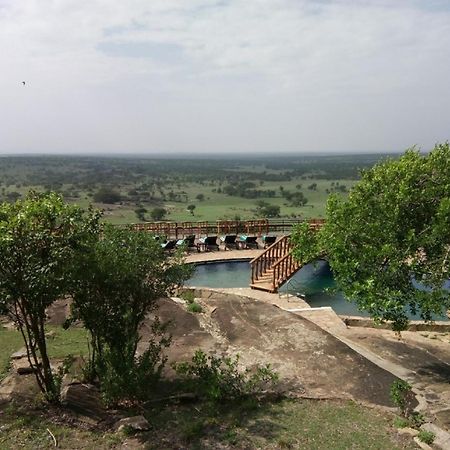 Lobo Wildlife Lodge Serengeti Exterior photo