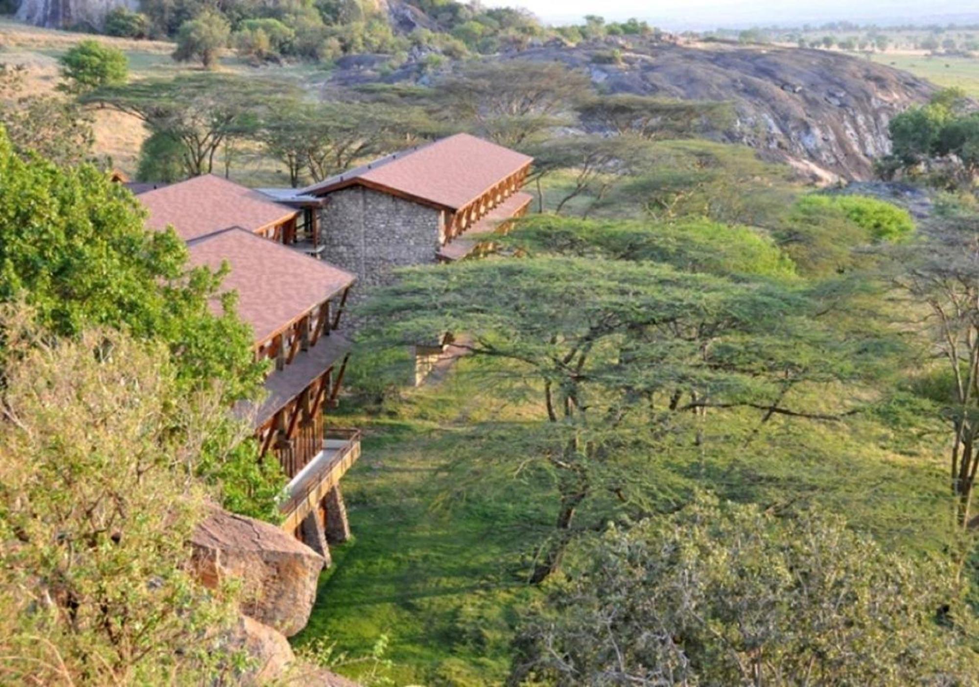 Lobo Wildlife Lodge Serengeti Exterior photo