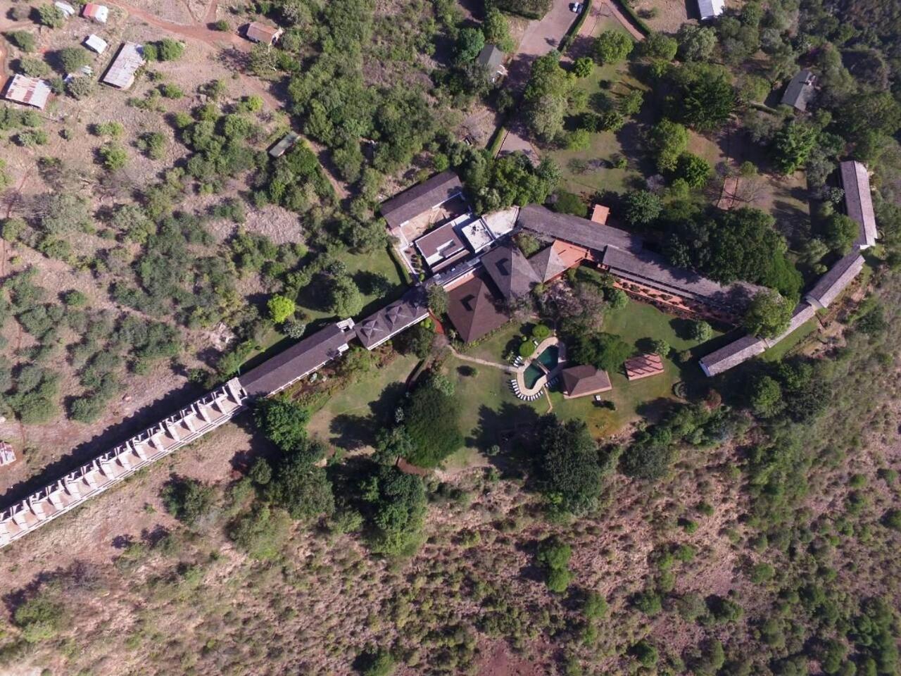 Lobo Wildlife Lodge Serengeti Exterior photo