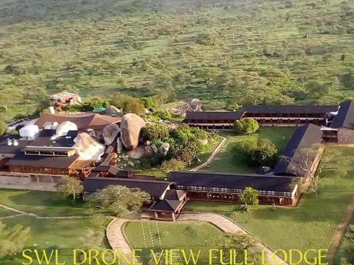 Lobo Wildlife Lodge Serengeti Exterior photo