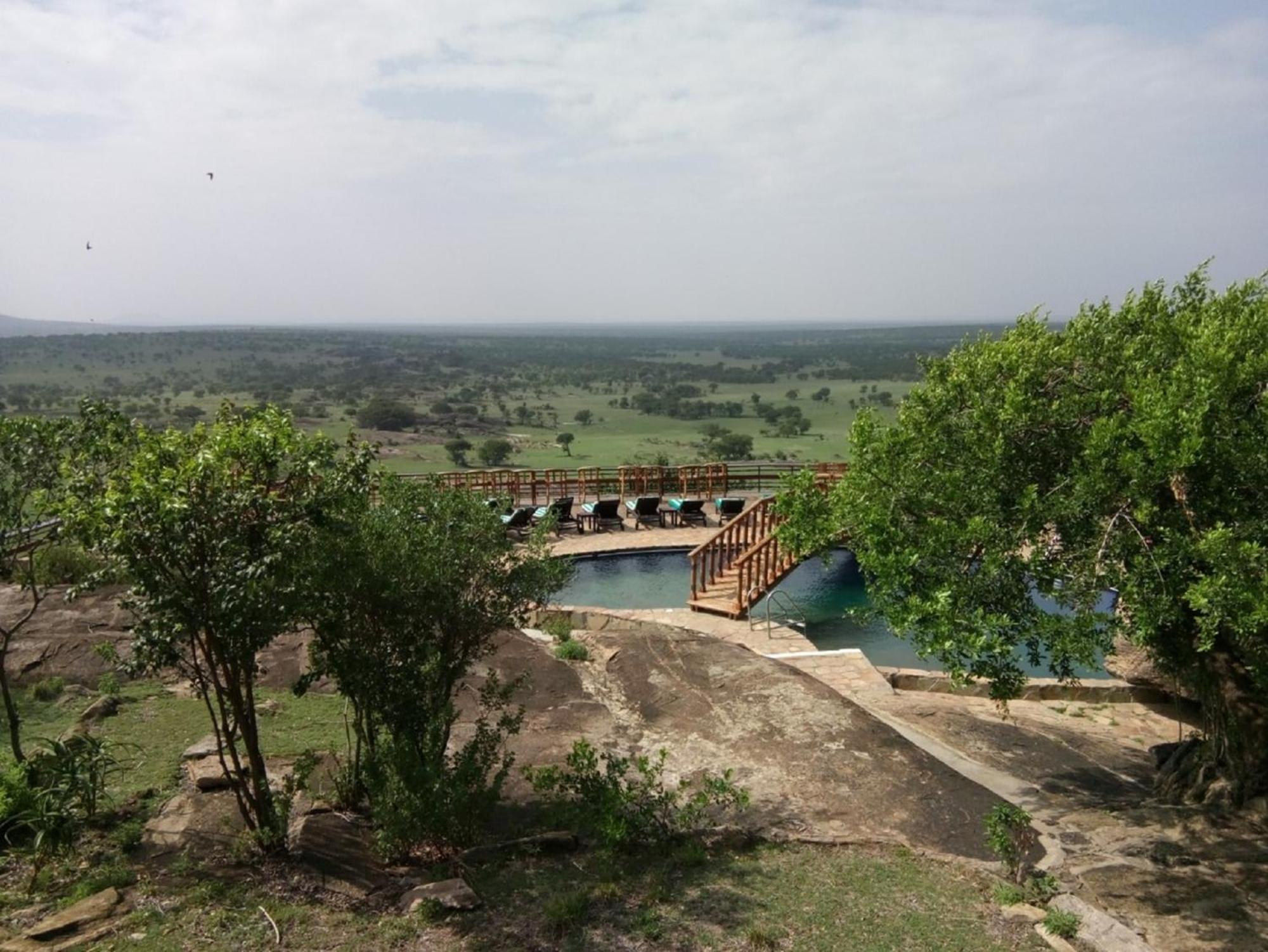 Lobo Wildlife Lodge Serengeti Exterior photo