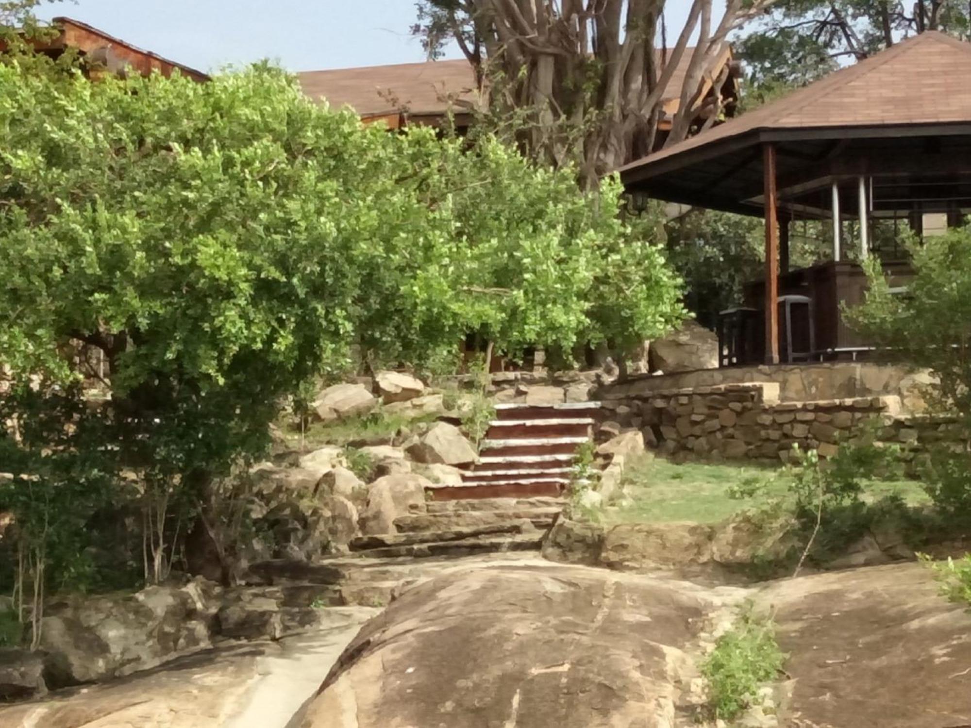 Lobo Wildlife Lodge Serengeti Exterior photo