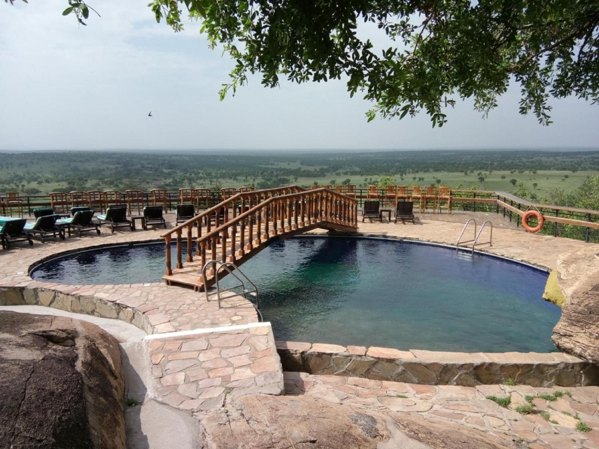 Lobo Wildlife Lodge Serengeti Exterior photo